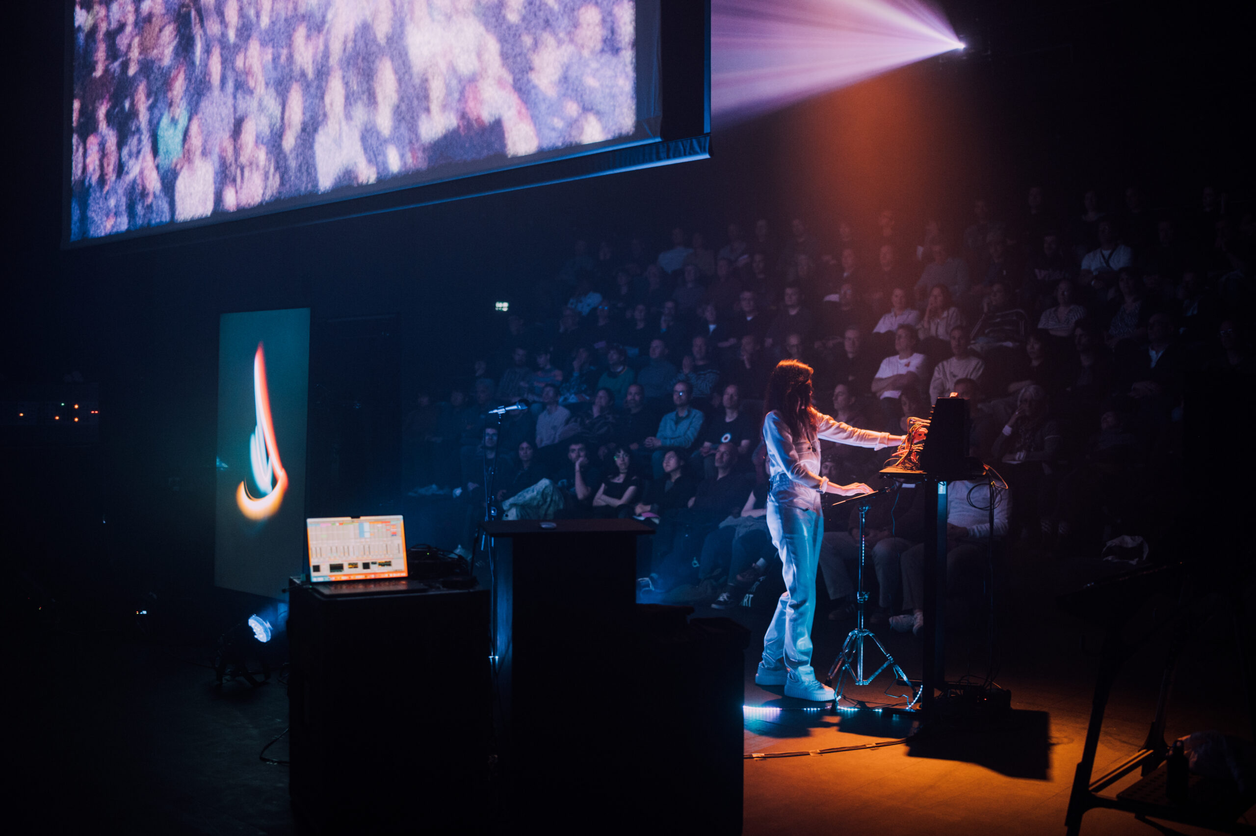 Sanguine - SOLD OUT et retours élogieux, PIONNIÈRES par DeLaurentis – Printemps de Bourges 2026